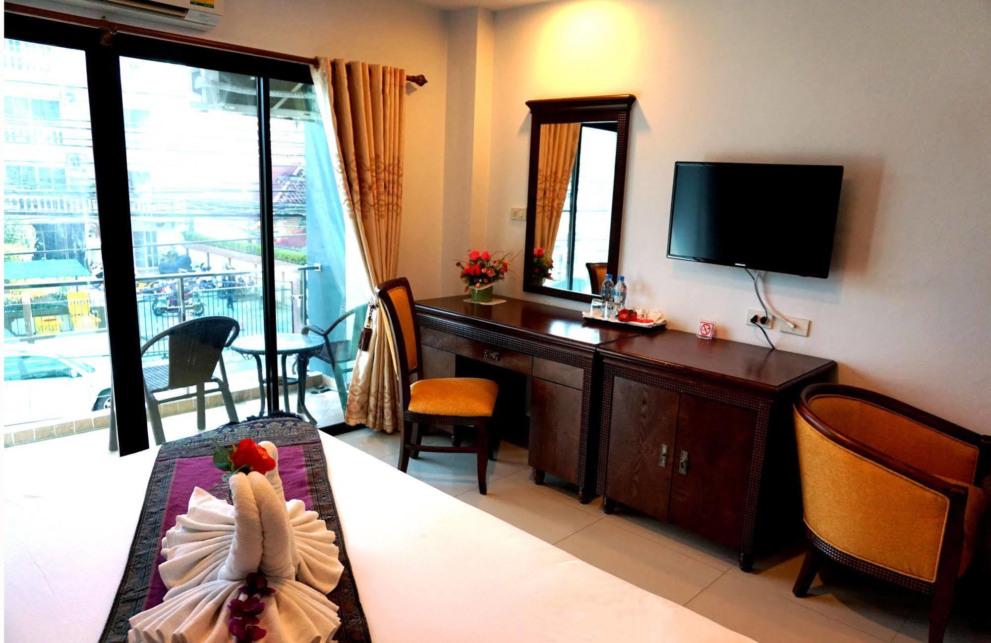 Aya Place Pattaya Exterior photo
